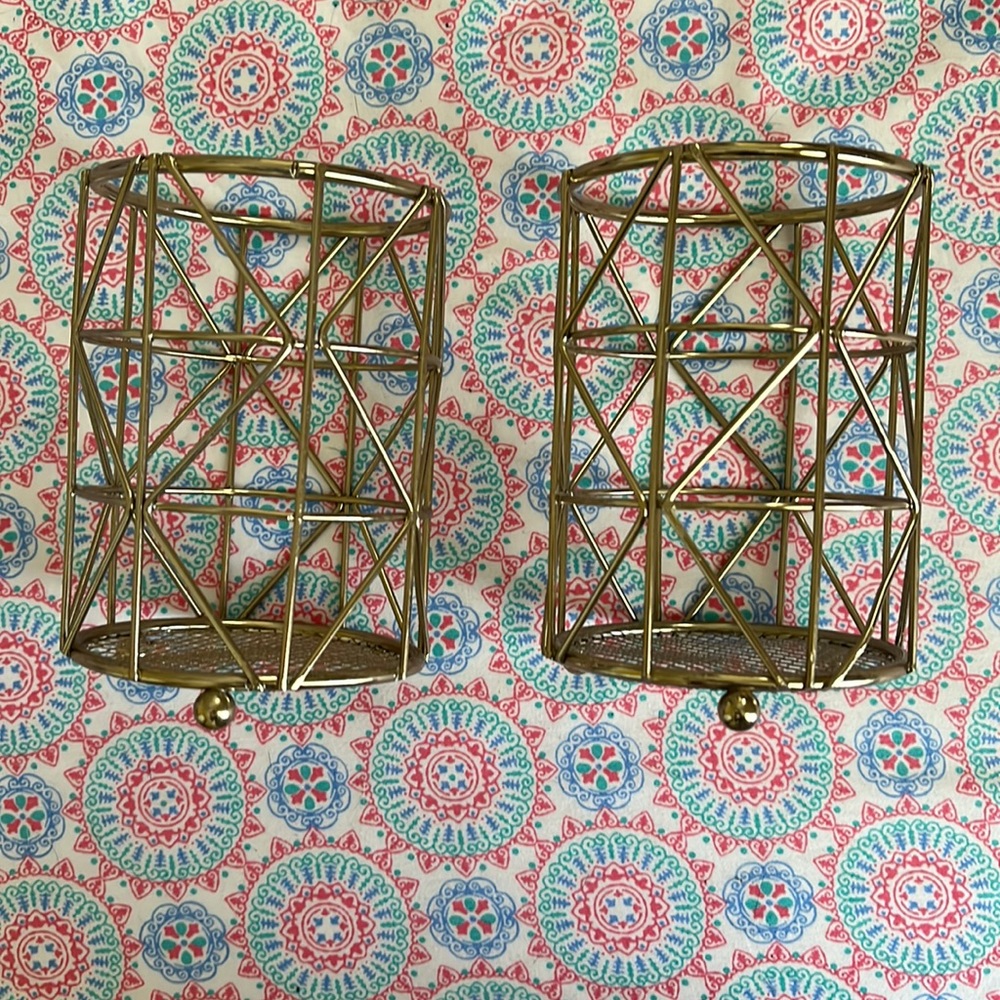 makeup brush holders